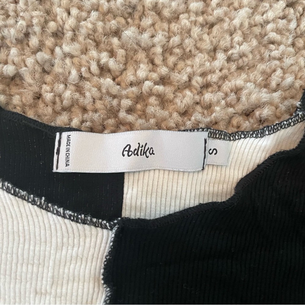 Adika Color Block Top - Picture 5 of 5